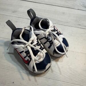 Nike baby Boys 2009 Nike Advantage Runner shoes Size 2c